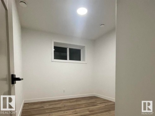 5094 Edgemont Boulevard, Edmonton, AB - Indoor Photo Showing Other Room