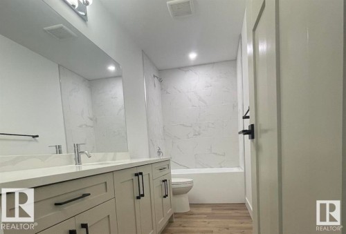5094 Edgemont Boulevard, Edmonton, AB - Indoor Photo Showing Bathroom