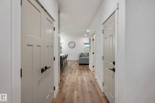 5094 Edgemont Boulevard, Edmonton, AB - Indoor Photo Showing Other Room