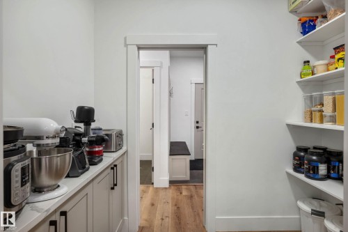 5094 Edgemont Boulevard, Edmonton, AB - Indoor