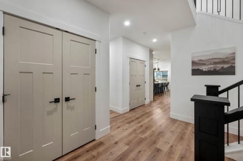 5094 Edgemont Boulevard, Edmonton, AB - Indoor Photo Showing Other Room