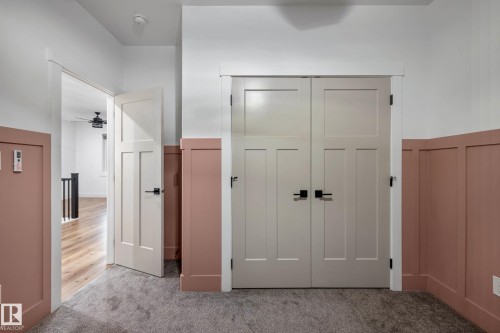 5094 Edgemont Boulevard, Edmonton, AB - Indoor Photo Showing Other Room