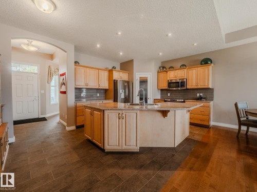 5 18343 Lessard Road, Edmonton, AB - Indoor Photo Showing Kitchen