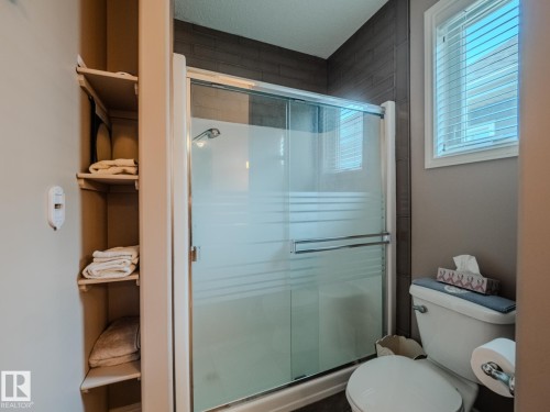 5 18343 Lessard Road, Edmonton, AB - Indoor Photo Showing Bathroom