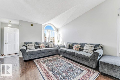 18416 77 Avenue, Edmonton, AB - Indoor Photo Showing Living Room
