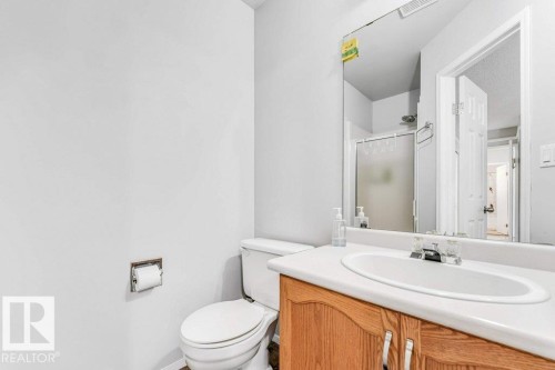 18416 77 Avenue, Edmonton, AB - Indoor Photo Showing Bathroom