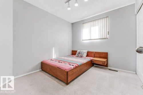 18416 77 Avenue, Edmonton, AB - Indoor Photo Showing Bedroom
