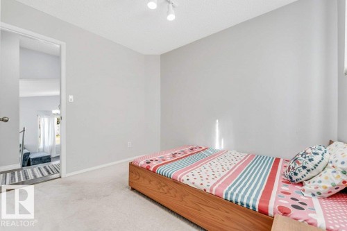 18416 77 Avenue, Edmonton, AB - Indoor Photo Showing Bedroom