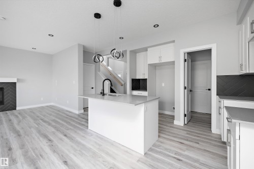36 Maple Crescent, Gibbons, AB - Indoor Photo Showing Kitchen