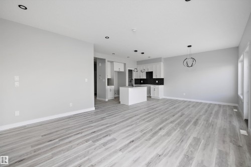 36 Maple Crescent, Gibbons, AB - Indoor Photo Showing Kitchen