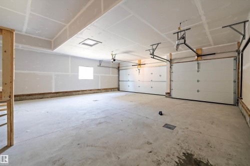 36 Maple Crescent, Gibbons, AB - Indoor Photo Showing Garage
