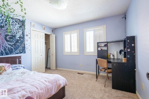 410 Olsen Close, Edmonton, AB - Indoor Photo Showing Bedroom
