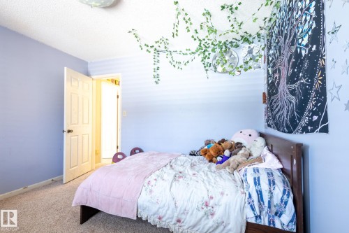 410 Olsen Close, Edmonton, AB - Indoor Photo Showing Bedroom