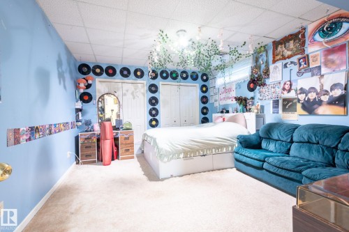 410 Olsen Close, Edmonton, AB - Indoor Photo Showing Bedroom