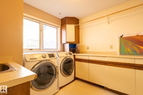 410 Olsen Close, Edmonton, AB - Indoor Photo Showing Laundry Room