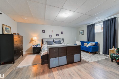 119 Brickyard Place, Stony Plain, AB - Indoor Photo Showing Bedroom