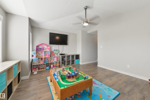 119 Brickyard Place, Stony Plain, AB - Indoor Photo Showing Living Room
