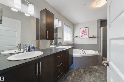 119 Brickyard Place, Stony Plain, AB - Indoor Photo Showing Bathroom