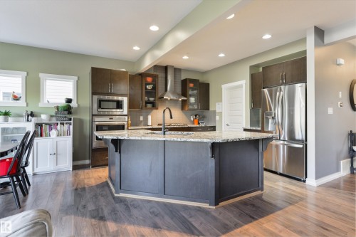 119 Brickyard Place, Stony Plain, AB - Indoor Photo Showing Kitchen With Stainless Steel Kitchen With Upgraded Kitchen