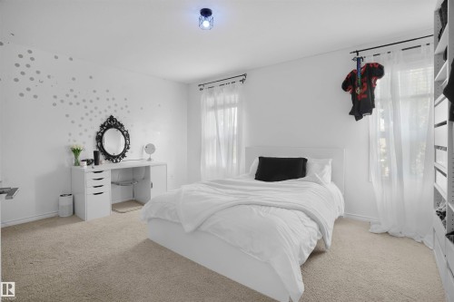20705 56A Avenue, Edmonton, AB - Indoor Photo Showing Bedroom