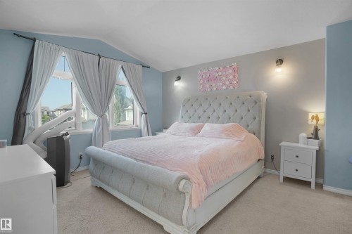 20705 56A Avenue, Edmonton, AB - Indoor Photo Showing Bedroom