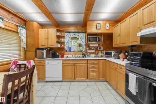 4836 A 53 Ave & 4836 B 53 Avenue, Cynthia, AB - Indoor Photo Showing Kitchen With Double Sink