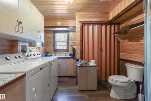 4836 A 53 Ave & 4836 B 53 Avenue, Cynthia, AB - Indoor Photo Showing Other Room