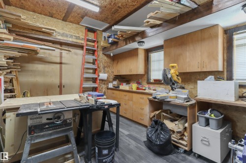 4836 A 53 Ave & 4836 B 53 Avenue, Cynthia, AB - Indoor