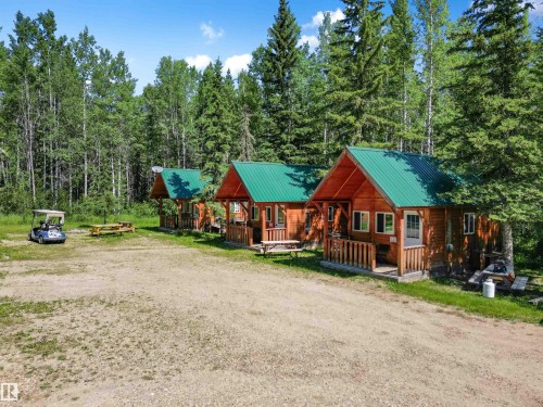 4836 A 53 Ave & 4836 B 53 Avenue, Cynthia, AB - Outdoor