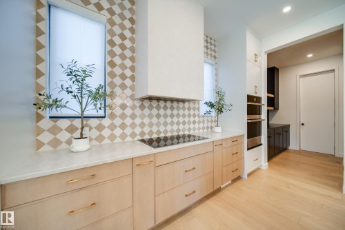 10522 134 Street, Edmonton, AB - Indoor Photo Showing Kitchen