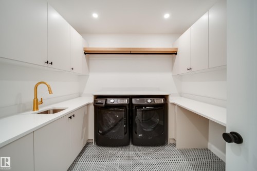 10522 134 Street, Edmonton, AB - Indoor Photo Showing Laundry Room