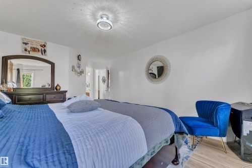 2225 32B Street, Edmonton, AB - Indoor Photo Showing Bedroom