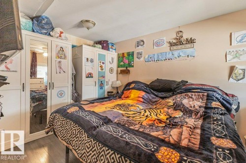 862 West Coast Bay, Edmonton, AB - Indoor Photo Showing Bedroom