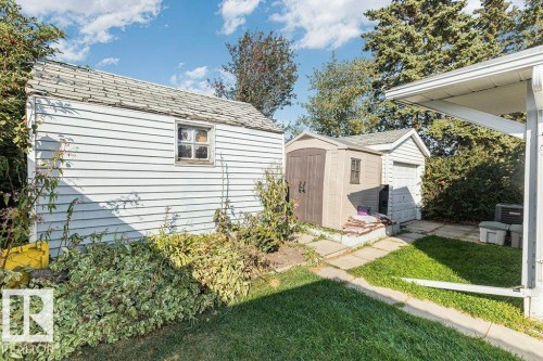 862 West Coast Bay, Edmonton, AB - Outdoor