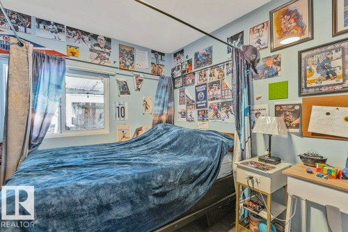 862 West Coast Bay, Edmonton, AB - Indoor Photo Showing Other Room