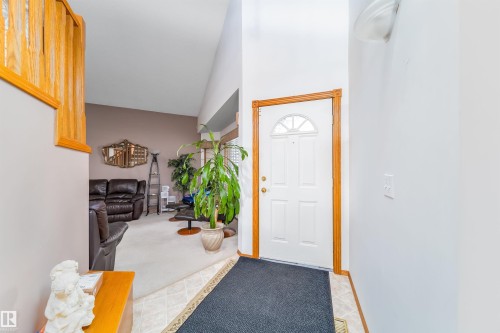 11415 9 Avenue, Edmonton, AB - Indoor Photo Showing Other Room