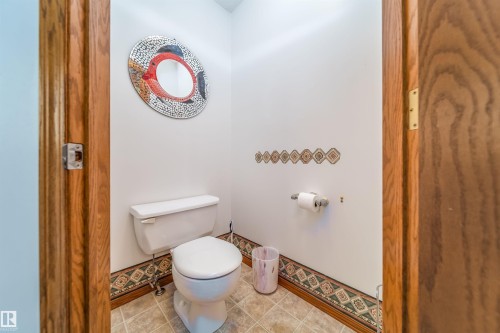11415 9 Avenue, Edmonton, AB - Indoor Photo Showing Bathroom