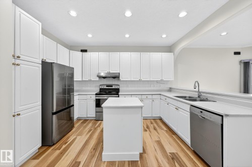 106 Farnell Close, Edmonton, AB - Indoor Photo Showing Kitchen With Double Sink