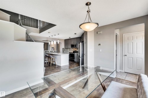 1271 Chappelle Boulevard, Edmonton, AB - Indoor