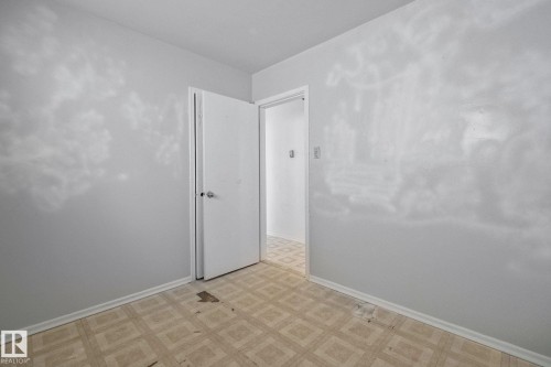 12350 82 Street, Edmonton, AB - Indoor Photo Showing Other Room
