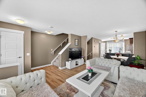 7327 Edgemont Way, Edmonton, AB - Indoor Photo Showing Living Room