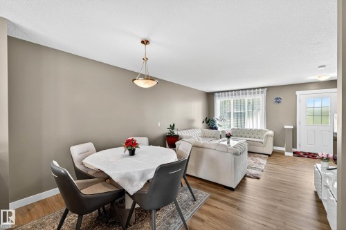 7327 Edgemont Way, Edmonton, AB - Indoor