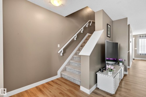 7327 Edgemont Way, Edmonton, AB - Indoor Photo Showing Other Room