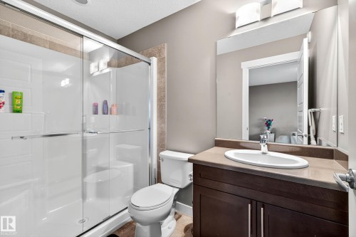 7327 Edgemont Way, Edmonton, AB - Indoor Photo Showing Bathroom