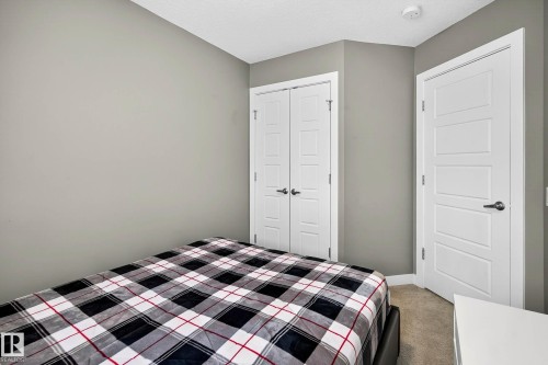 7327 Edgemont Way, Edmonton, AB - Indoor Photo Showing Bedroom