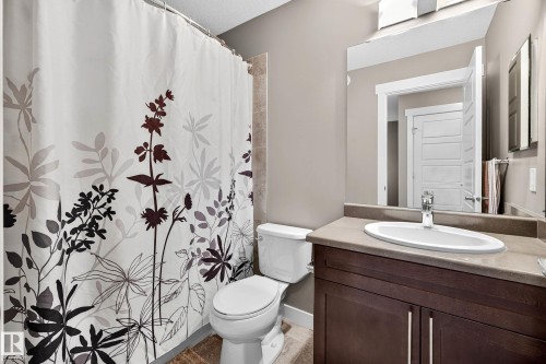 7327 Edgemont Way, Edmonton, AB - Indoor Photo Showing Bathroom