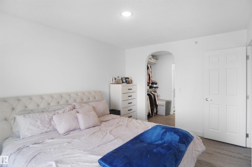 403 15211 139 Street, Edmonton, AB - Indoor Photo Showing Bedroom
