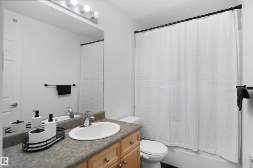 403 15211 139 Street, Edmonton, AB - Indoor Photo Showing Bathroom