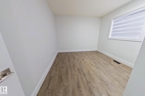 18927 95A Avenue, Edmonton, AB - Indoor Photo Showing Other Room