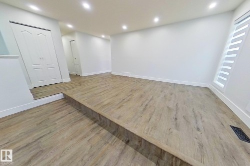 18927 95A Avenue, Edmonton, AB - Indoor Photo Showing Other Room